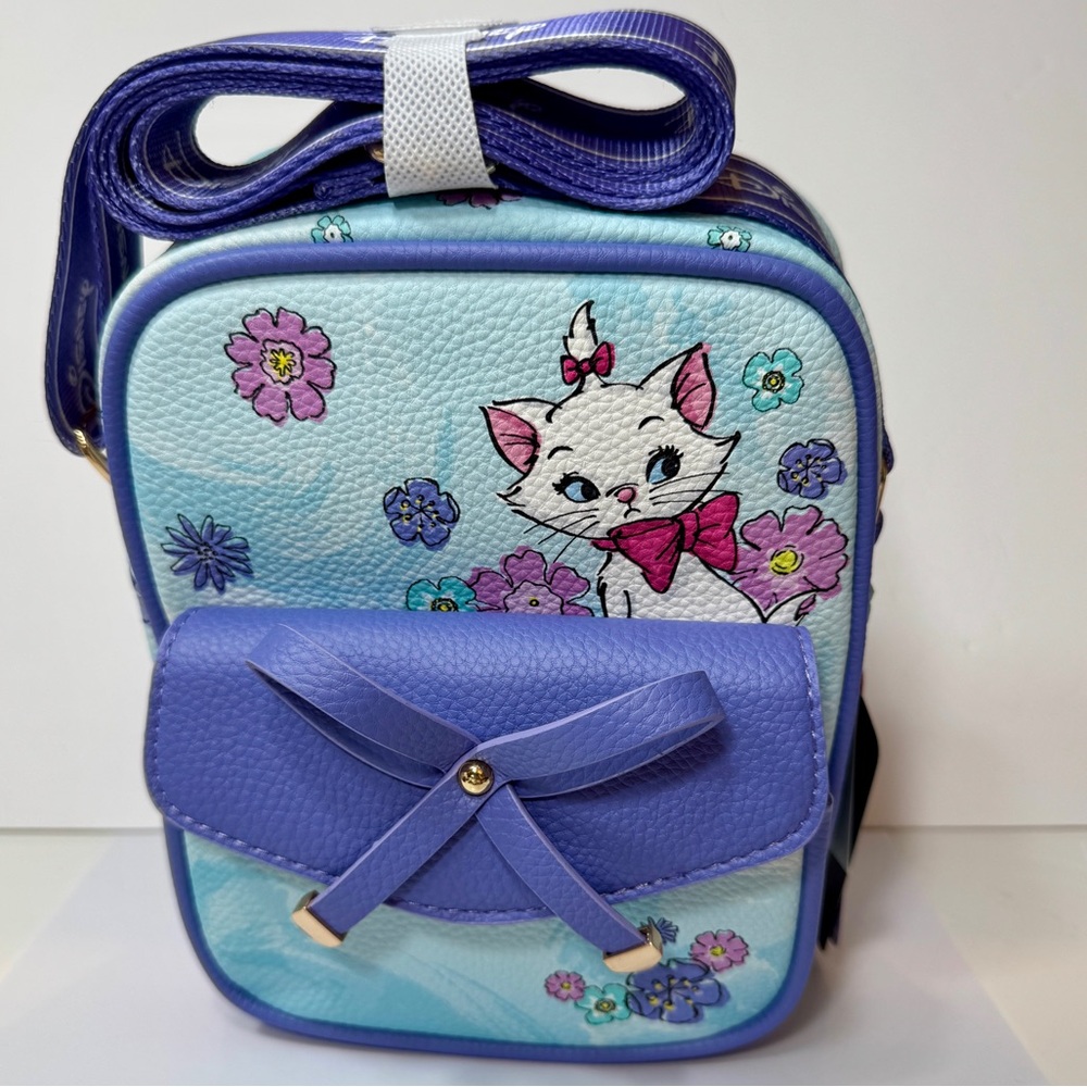 NWT. WondaPop Disney Aristocats Marie Luxe 8" Crossbody Bag. Limited edition
